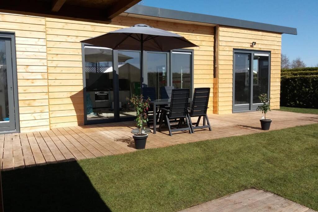 Luxe Vakantie Bungalow Met 3 Slaapkamers Dronrijp Eksteriør billede